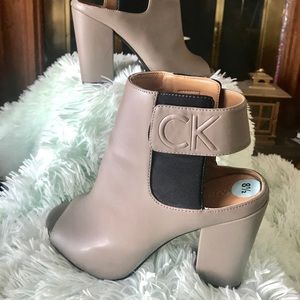 Shoe